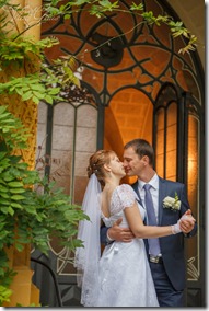 Фотографии со свадьбы в Праге и замке Глубока